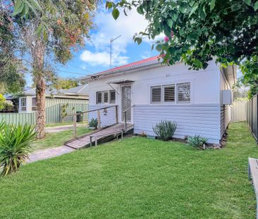 Comfortable 3-Bedroom Living - Photo 6