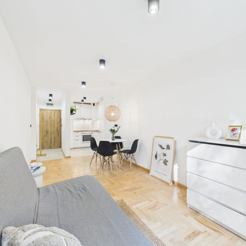 Po remoncie, z widokiem na zieleń - Os. Strusia - Zdjęcie 1