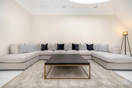 3 bedroom apartment to rent - Photo 2