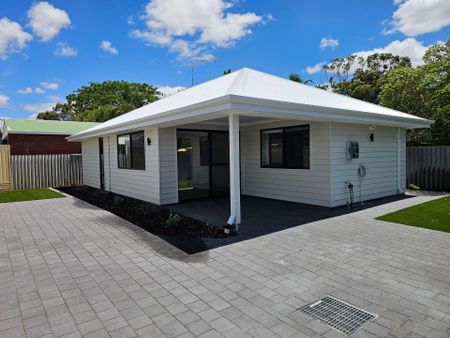 Brand Spanking New 3x1 **Open Fri - 10th Dec 4.30pm to 4.45pm** - Photo 3