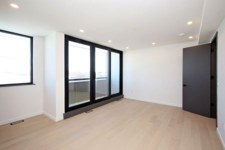 For Lease - 204 Browns Line Drive, Toronto, Ontario - Photo 3