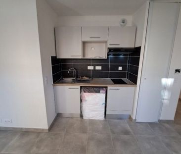 T2 AVEC 2 TERRASSE + PARKING - Photo 1