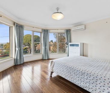 5 Adele Close, Wheelers Hill - Photo 2