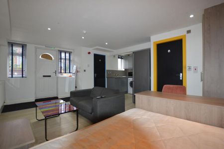 Studio to rent - Photo 2