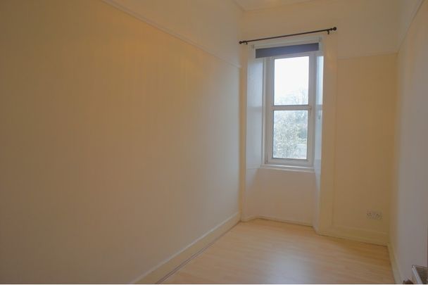 Castle Terrace , Dumbarton - Photo 1