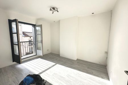 A LOUER APPARTEMENT T3 CENTRE VILLE - Photo 3