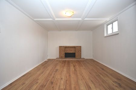 For Lease - 49 Longford Drive Unit# Bsmt, Newmarket, Ontario - Photo 3