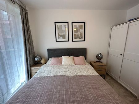 3 Bed Flat, Thunderer Street, E13 - Photo 5