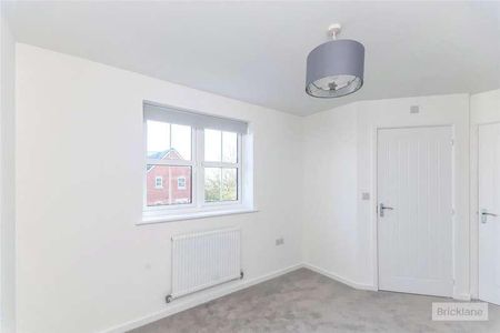 Russell Place, Stone Cross, Pevensey, East Sussex, BN24 - Photo 2