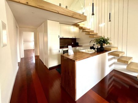 SUPERB ATTIQUE MEUBLÉ À DEUX PAS DU LAC - Foto 4