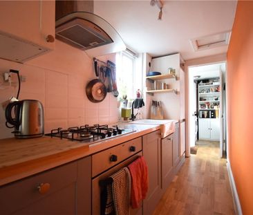 A well presented 2 bedroom terrace house situated in the popular Vi... - Photo 6