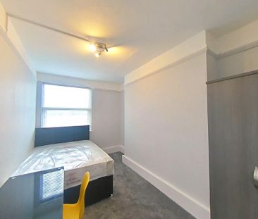 Groovy Towers, Leicester Road, Loughborough, LE11 - Photo 3