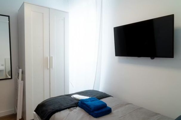 Carrer del Poeta Alberola, Valencia, Valencian Community 46018 - Photo 1