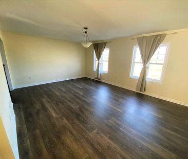 For Lease - 2710 Burkholder Drive, Pickering, Ontario - Photo 3