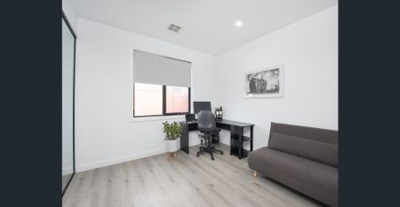 Modern Family Living in a Quiet, Convenient Location - Photo 3