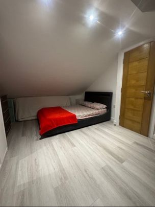 Room in a Shared House, Pinner Road, HA1 - Photo 1