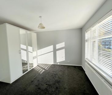 2 bedroom maisonette to rent - Photo 4