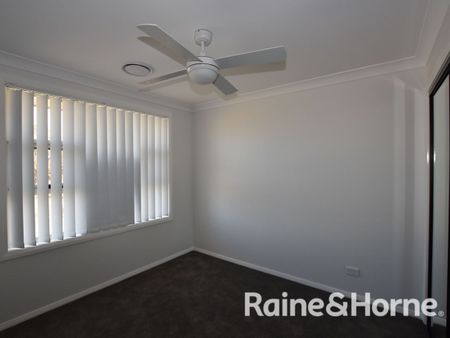 Modern & Spacious Family Home in North Orange with a Rural Outlook - Photo 4