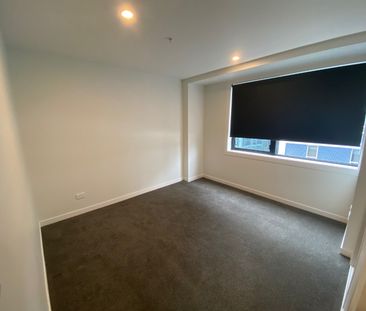 Your beautiful new city pad! - Photo 6