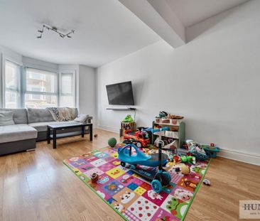 2 bedroom House To Let Total Size: 894 SQ FT - Photo 3