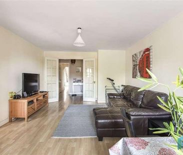 Lucas Gardens, East Finchley, London, N2 - Photo 2