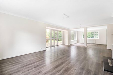 4 bedroom detached house to rent - Photo 2