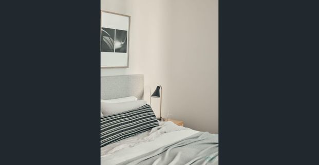 Modern Two Bedroom Furnished Apartment in the James Street Precinct - Photo 1