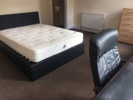 4 bedroom house share to rent - Photo 5