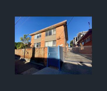 GROUND FLOOR ONE BEDROOM APARTMENT IN THE HEART OF ST KILDA! ** HAVEN AGENTS - Photo 5