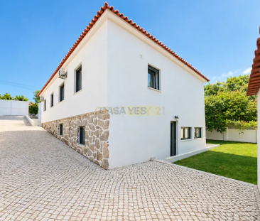 House T4 in Cascais e Estoril, Cascais - Photo 2