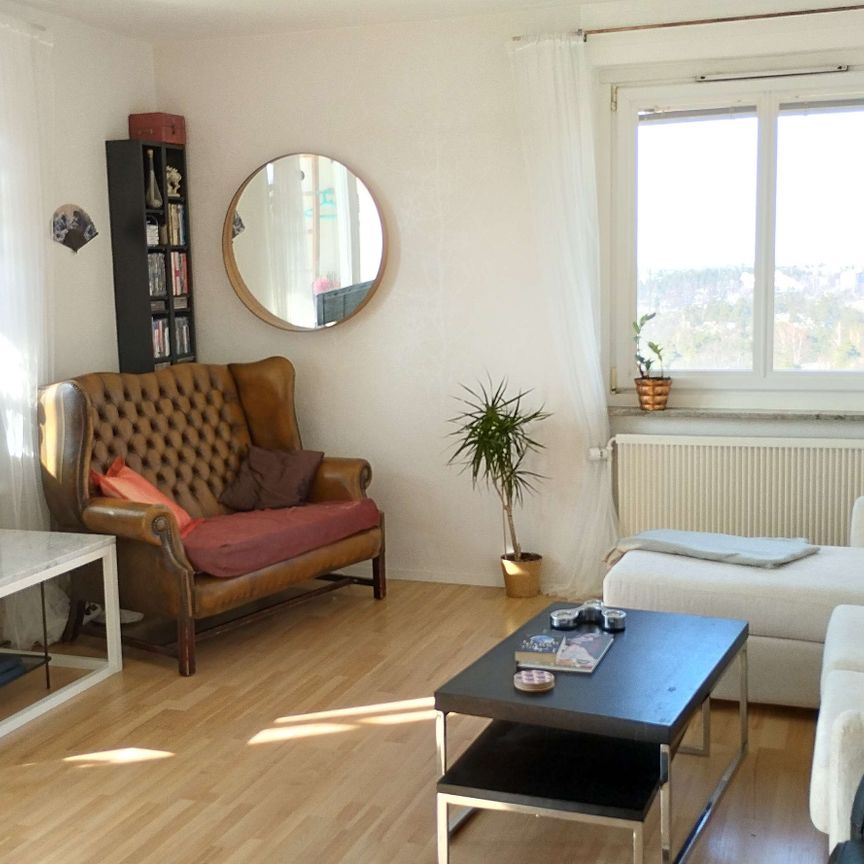 Ljus 2a med fin utsikt, nära till tunnelbana och pendel, köpcentrum och grönområde med strand - Photo 1