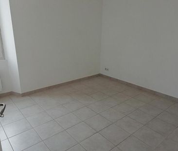 Location Appartement 3 pièces 62m² BRUE AURIAC 83119 - Photo 1