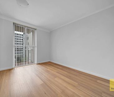 Stunning River & City Views in a Secure South Perth Location - Photo 3