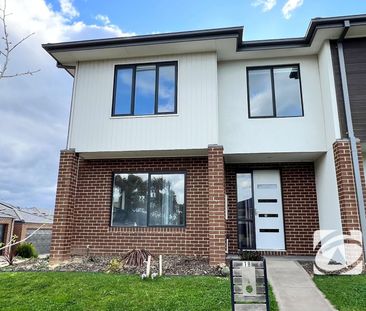 FAMILY HOME IN GREAT LOCATION - Photo 2