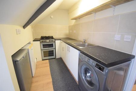 1 bedroom flat to rent - Photo 3
