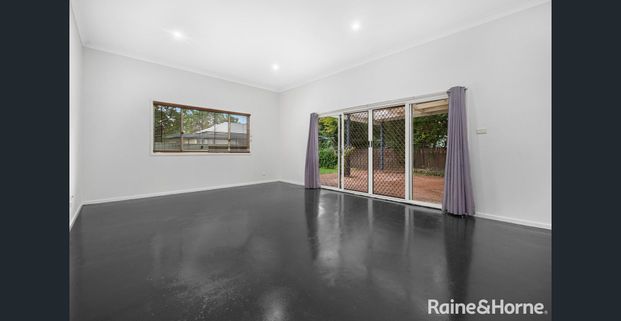 GREAT LOCATION !! - Photo 1