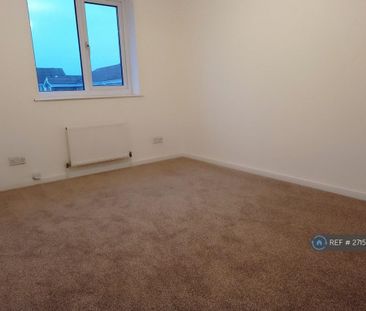 3 bedroom end of terrace house to rent - Photo 5