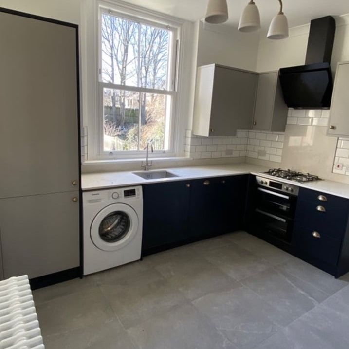 Room in a Shared House, Lewisham Way, SE14 - Photo 1