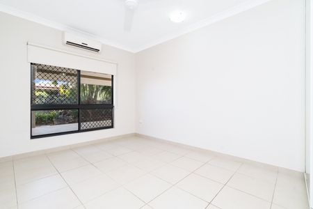 FAMILY HOME IN THE HEART OF ROSEBERY - Photo 4