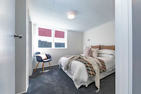 Make this home your castle! - Photo 3