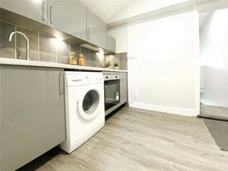 1 bedroom flat to rent - Photo 5