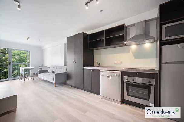 Fabulous fully furnished apartment - Photo 1