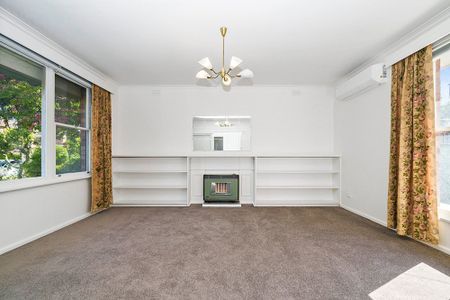 1/7 Corhampton Road, Balwyn North VIC 3104 - Photo 2