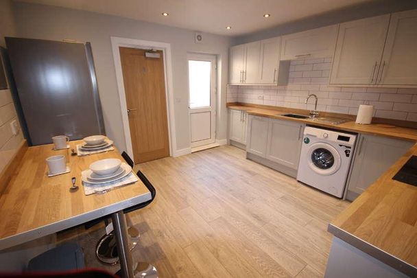 Wyggeston Street, Burton Upon Trent, DE13 - Photo 1