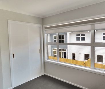 Stokes Valley - Photo 3