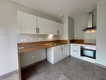 Location Appartement 2 pièces 47m² ANGERS 49100 - Photo 4