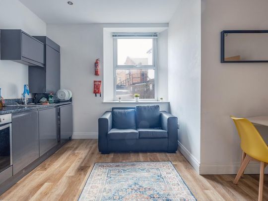 2 bedroom flat to rent - Photo 1