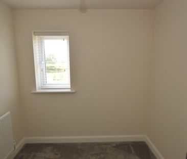 3 bedroom House To Let - Photo 4
