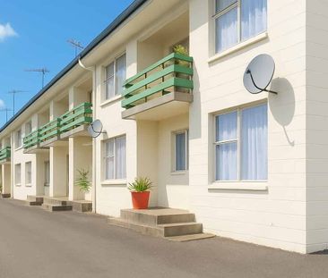 One Bedroom Unit - Upstairs - Photo 3