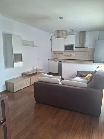 Alquiler de dúplex en Calle Zodiaco - Photo 2